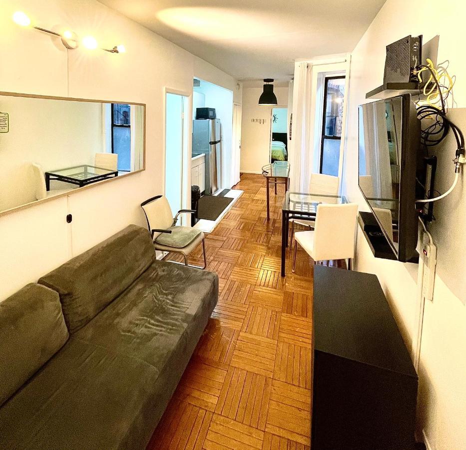 Stunning Two Bed Apt Hells Kitchen Appartamento New York Esterno foto