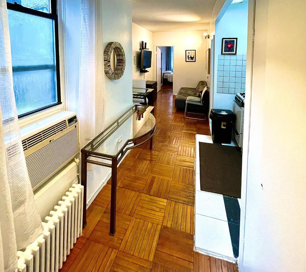 Stunning Two Bed Apt Hells Kitchen Appartamento New York Esterno foto
